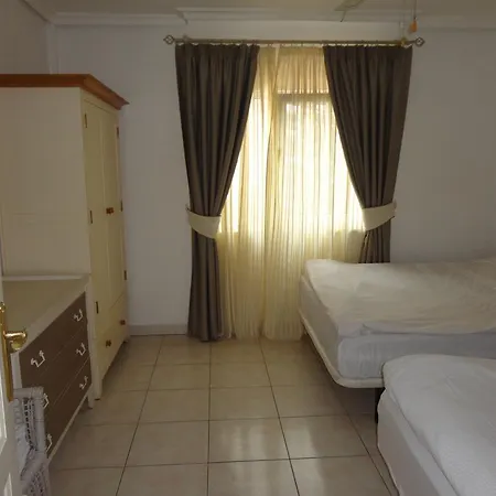 Apart-hotel Chayofa Country Club Playa de las Americas (Tenerife)