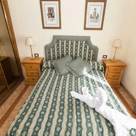 Apart-hotel Chayofa Country Club Playa de las Americas (Tenerife)